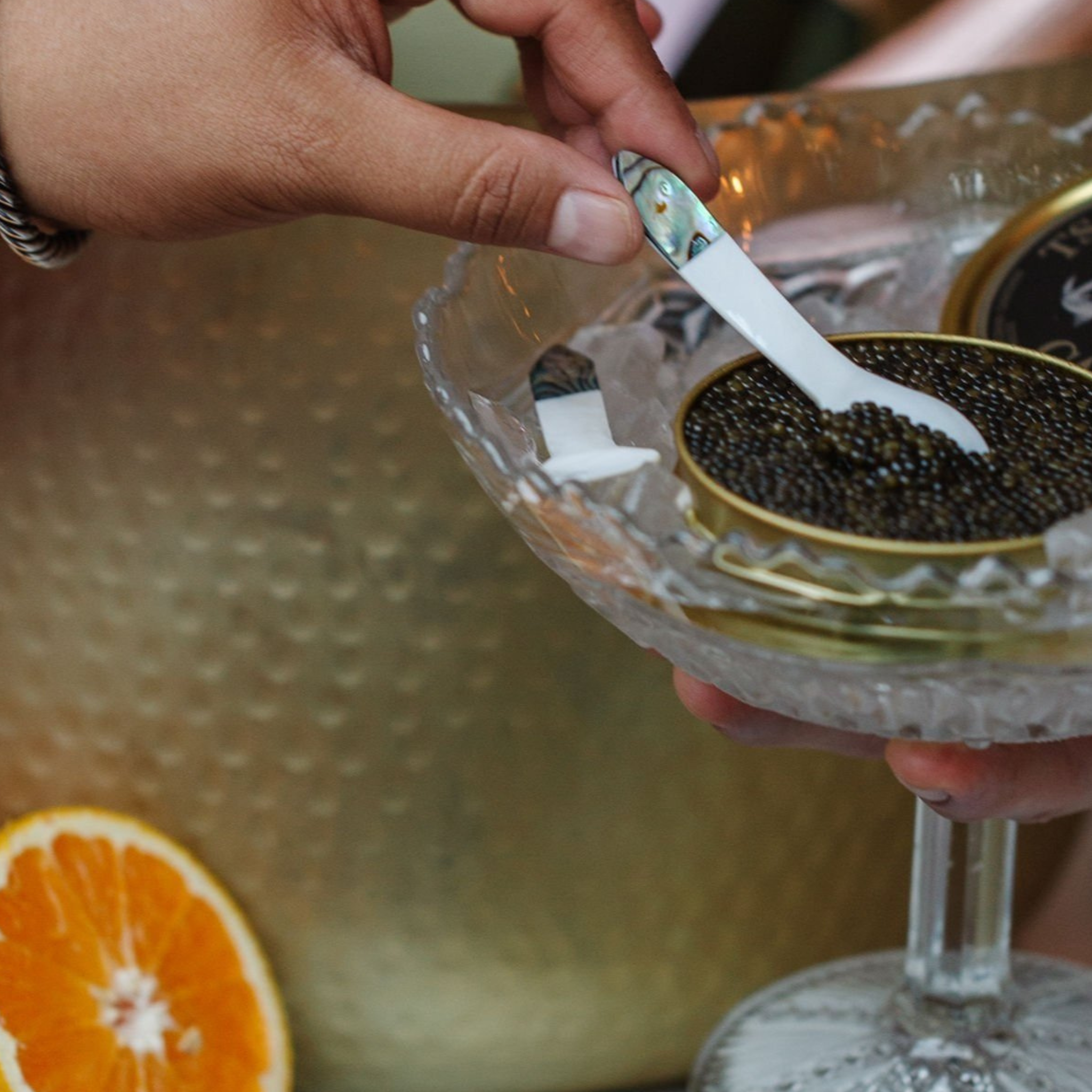 Cuchara de Caviar de Madre Perla y Abulón